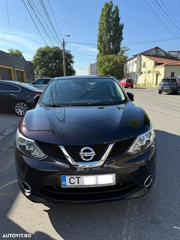 Culoarealte culori Utilizat 2016 Nissan Qashqai N-Connecta SUV | 13.500 EUR (Preț OK) - Imagine 1/4
