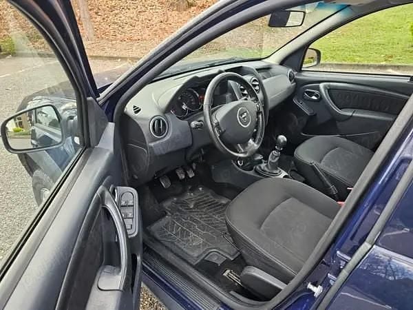 Second-hand Dacia Duster 110 CP (80 kW) 2015 Albastru SUV