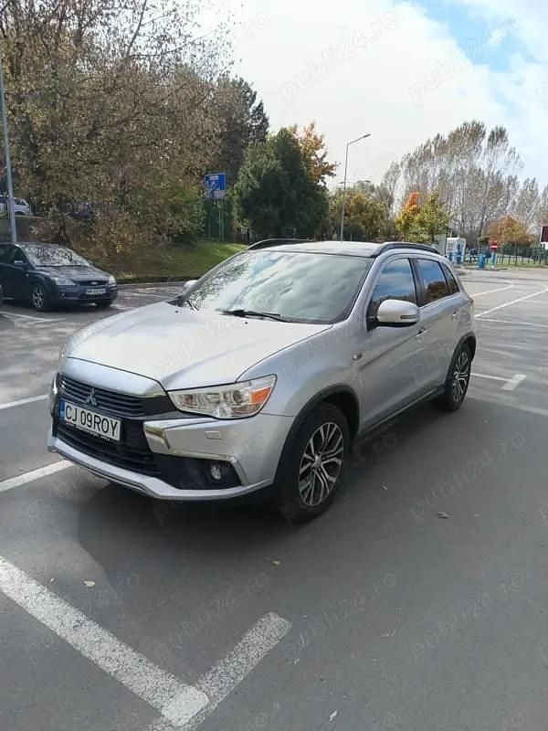 Gri Utilizat 2017 Mitsubishi ASX SUV | 9.850 EUR (Preț OK) - Imagine 1/4