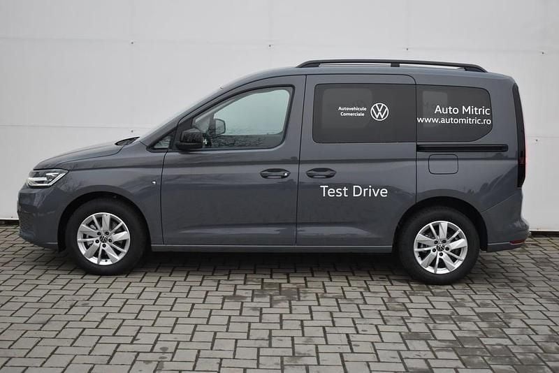 Nouă VW Caddy Life 102 CP (75 kW) 2025 Gri mediu  normal Monovolum