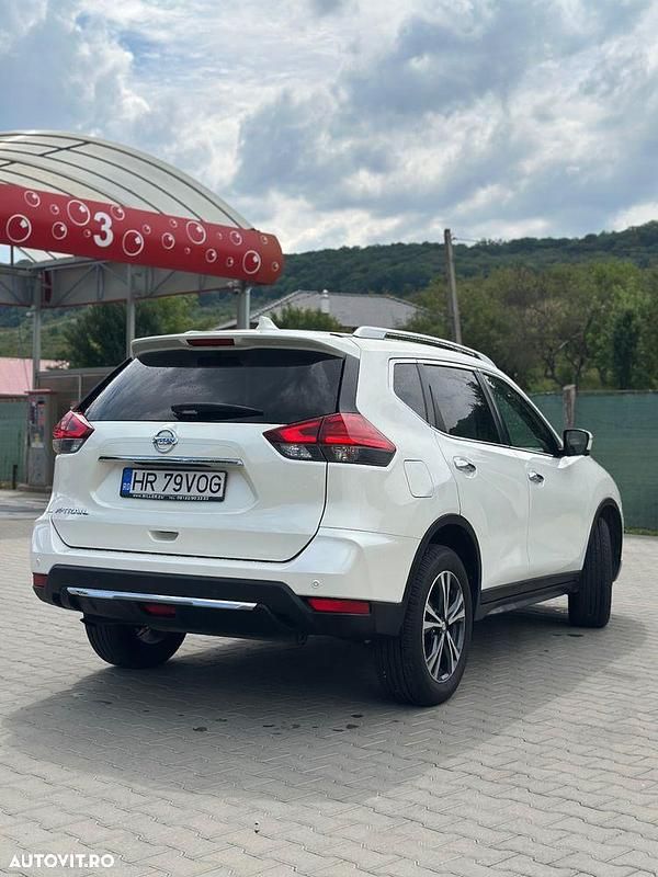 Second-hand Nissan X-Trail Acenta 177 CP (130 kW) 2018 Culoarealb SUV