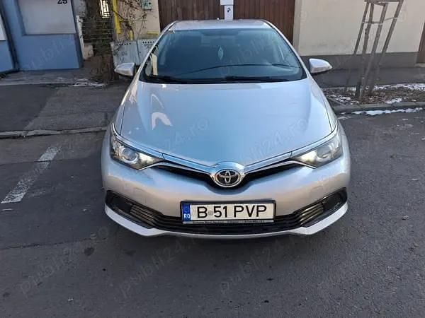 Utilizat 2015 Toyota Auris Hatchback | 7.500 EUR (Preț OK) - Imagine 1/4