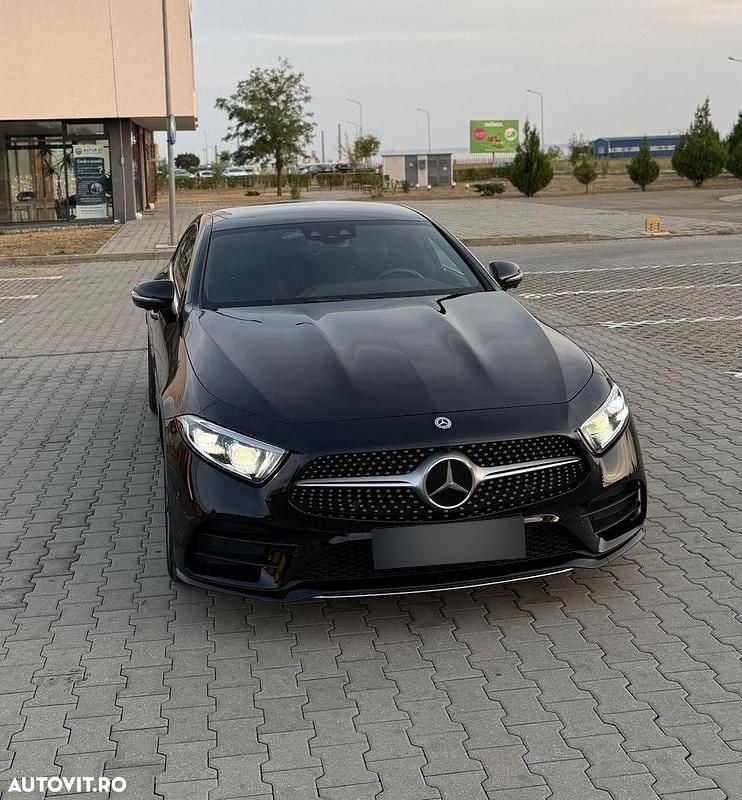 Culoarenegru Utilizat 2020 Mercedes CLS300 AMG line Coupe | 37.900 EUR - Imagine 1/4