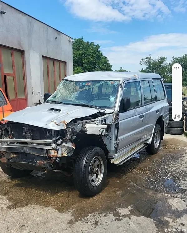 Utilizat 2004 Mitsubishi Pajero SUV | 2.100 EUR - Imagine 1/3