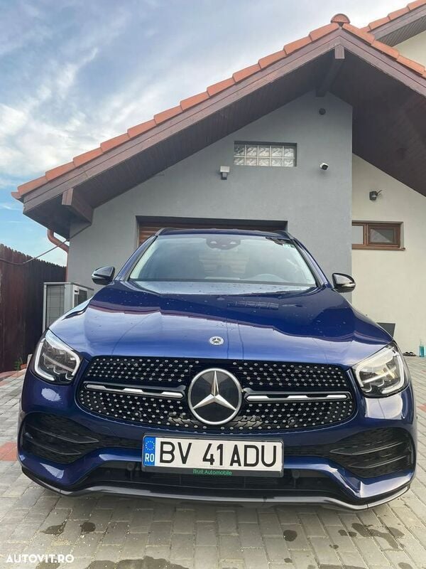 Albastru Utilizat 2020 Mercedes GLC200 AMG line SUV | 32.150 EUR - Imagine 1/4