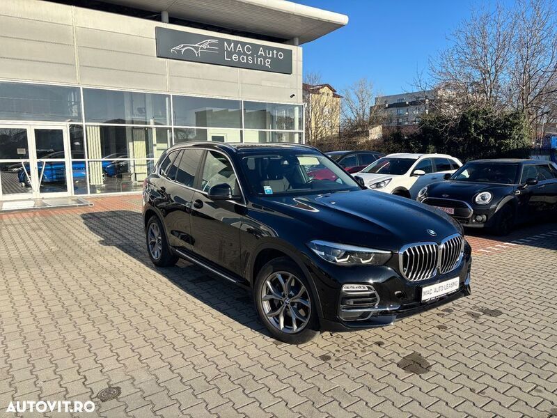 Negru Utilizat 2019 BMW X5 SUV | 38.808 EUR (Preț bun) - Imagine 1/4