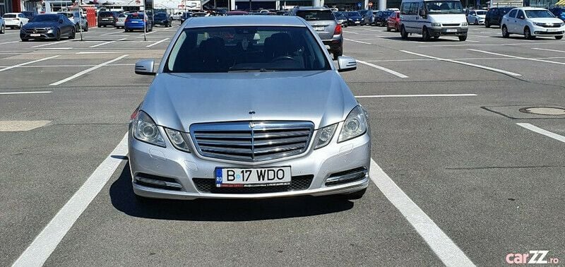 Second-hand Mercedes E200 136 CP (100 kW) 2010 Gri Berlinǎ
