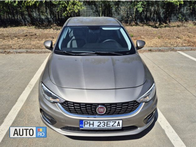 Maro Utilizat 2017 Fiat Tipo Berlinǎ | 6.490 EUR (Puțin scump) - Imagine 1/4