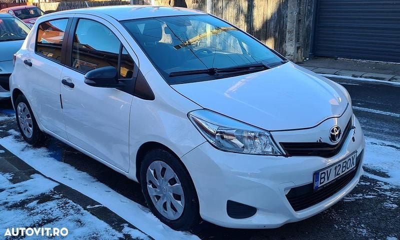 Culoarealb Utilizat 2014 Toyota Yaris | 4.840 EUR (Preț OK) - Imagine 1/4