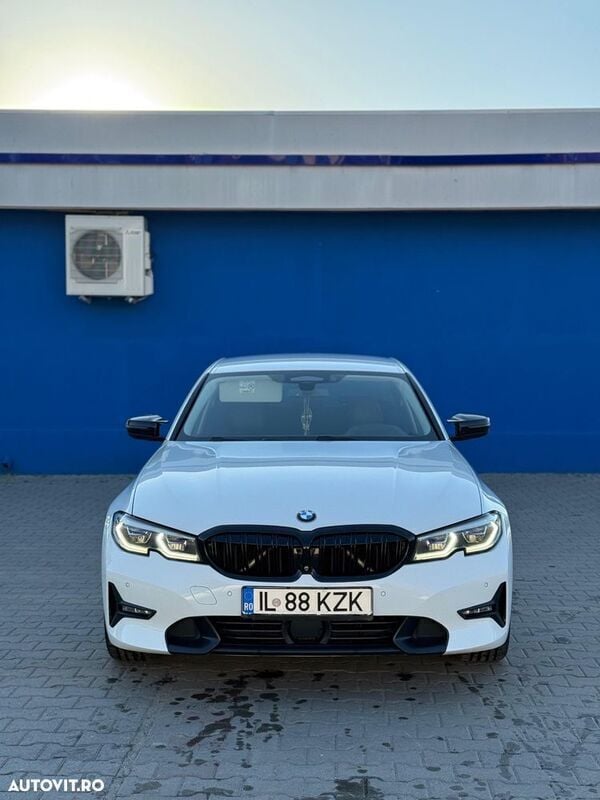 Alb Utilizat 2019 BMW 320 Hatchback | 20.500 EUR (Preț OK) - Imagine 1/4