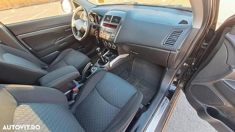 Second-hand Mitsubishi ASX Invite 116 CP (85 kW) 2012 Culoarenegru SUV