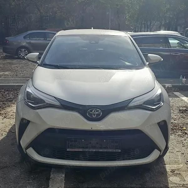 Alb Utilizat 2021 Toyota C-HR SUV | 23.499 EUR (Preț OK) - Imagine 1/4