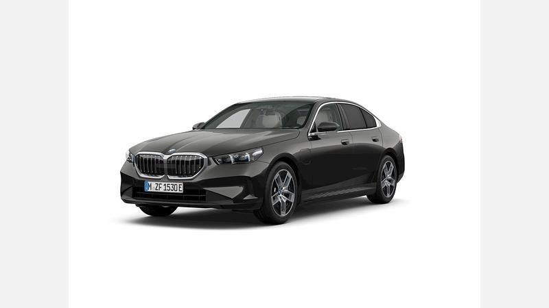 Sophisto grey brillant effect Utilizat 2024 BMW 550e Comfort Edition Berlinǎ | 70.156 EUR - Imagine 1/4