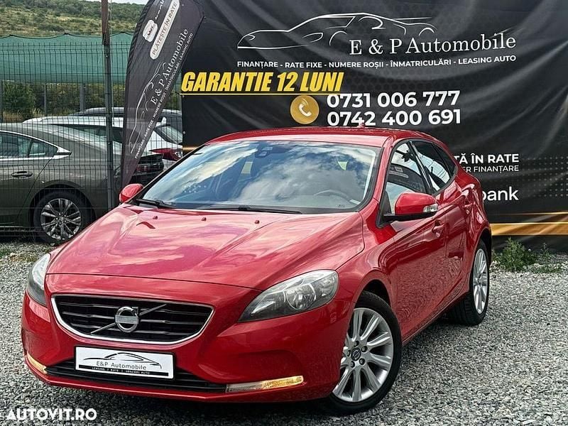 Rosu Utilizat 2014 Volvo V40 Standard Break | 6.700 EUR (Super Preț) - Imagine 1/4