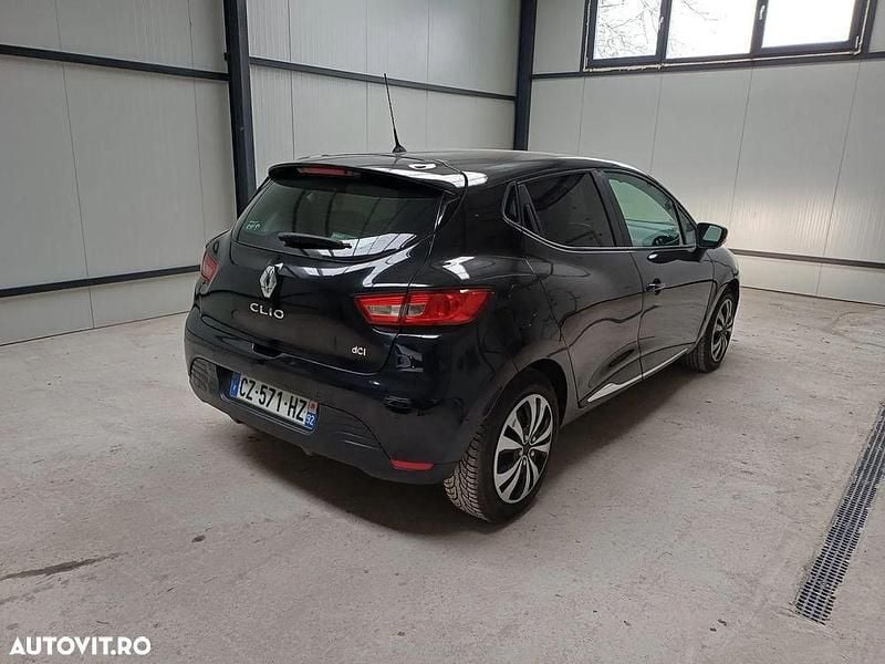 Second-hand Renault Clio IV 90 CP (66 kW) 2013 Culoarenegru Hatchback