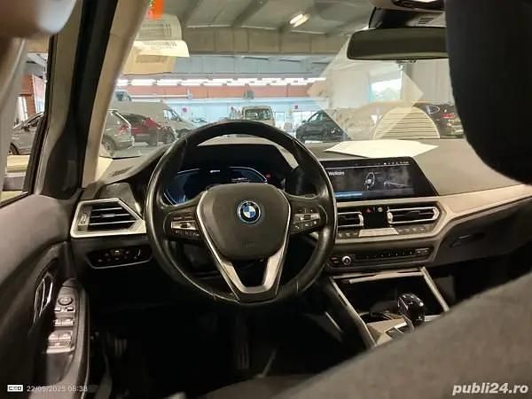 Second-hand BMW 320e 204 CP (150 kW) 2022 Negru Break