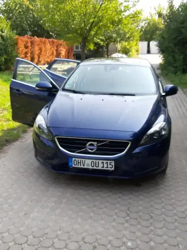 Utilizat 2014 Volvo V40 Break | 5.450 EUR (Super Preț) - Imagine 1/4