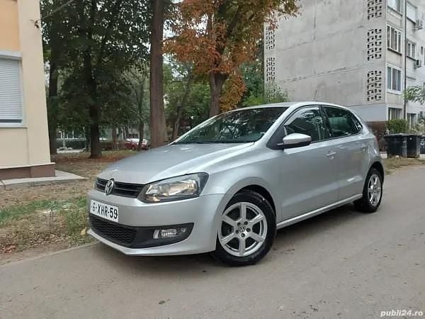 Argintiu Utilizat 2012 VW Polo Hatchback | 4.290 EUR (Preț OK) - Imagine 1/4