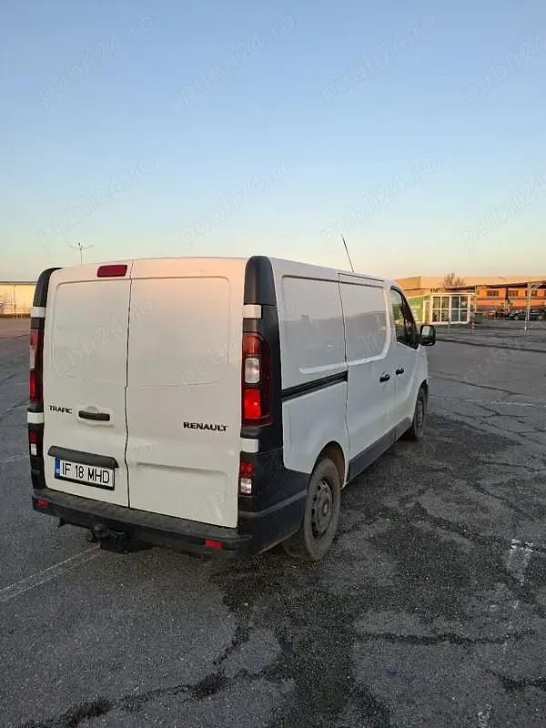 Second-hand Renault Trafic 90 CP (66 kW) 2016 Monovolum