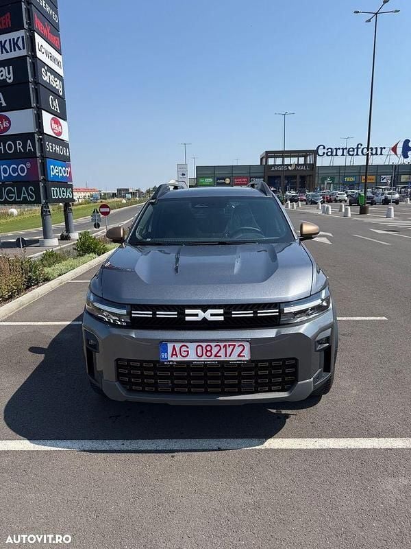 Gri Nouă 2025 Dacia Bigster Extreme SUV | 28.999 EUR - Imagine 1/4