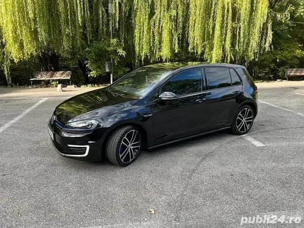 Utilizat 2016 VW Golf VII GTE Hatchback | 13.450 EUR - Imagine 1/4