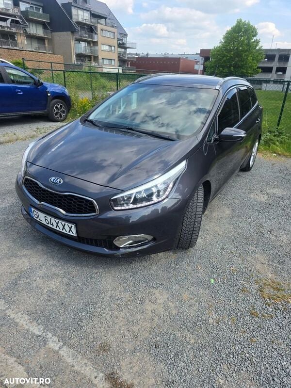 Gri Utilizat 2014 Kia Ceed Best Hatchback | 6.800 EUR (Preț OK) - Imagine 1/4