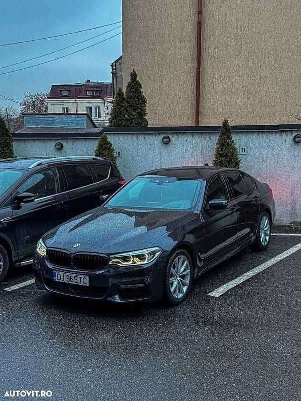 Gri Utilizat 2018 BMW 520 M Sport Berlinǎ | 23.990 EUR (Preț OK) - Imagine 1/4