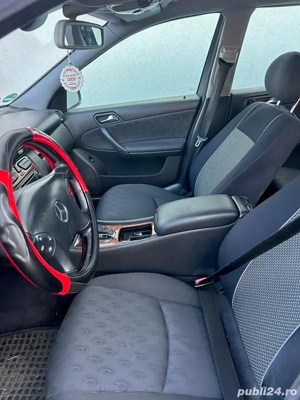 Second-hand Mercedes C220 150 CP (110 kW) 2003