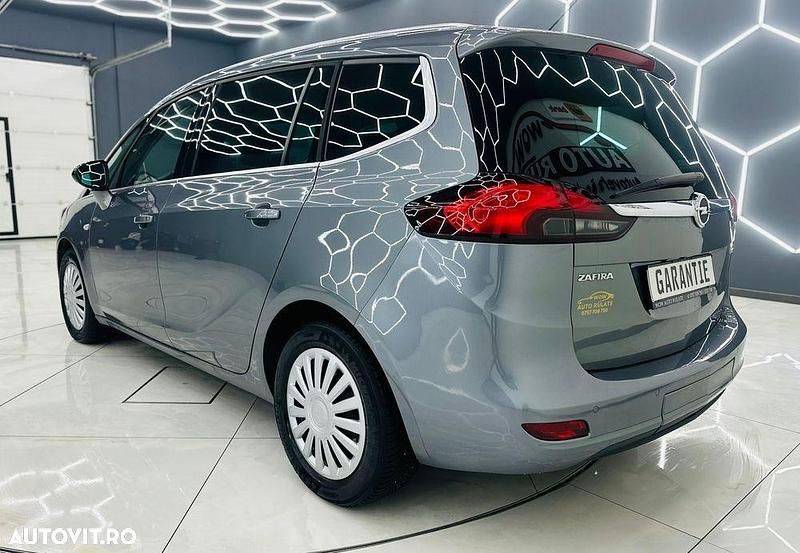 Second-hand Opel Zafira Tourer Edition 120 CP (88 kW) 2018 Culoaregri Monovolum