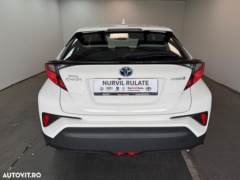 Second-hand Toyota C-HR 98 CP (72 kW) 2021 Culoarealb SUV