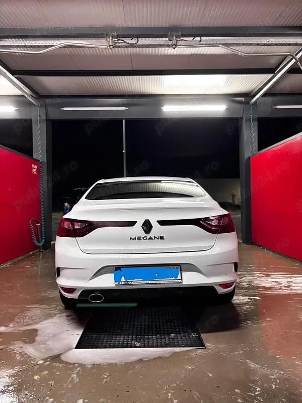 Alb Utilizat 2020 Renault Mégane IV Berlinǎ | 15.500 EUR (Scump) - Imagine 1/4