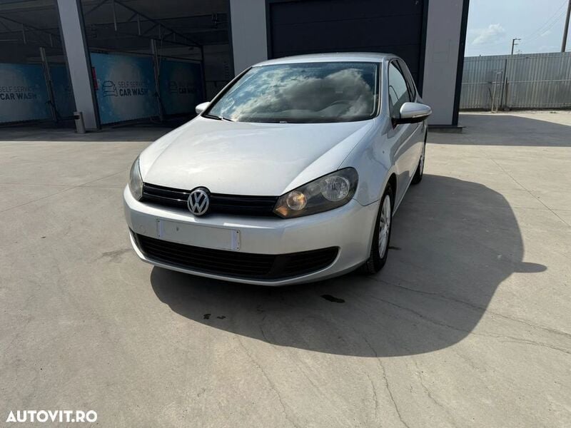 Argint Utilizat 2010 VW Golf VI Comfortline Coupe | 4.900 EUR (Puțin scump) - Imagine 1/4