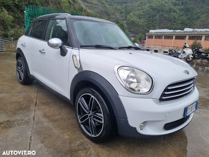 Alb Utilizat 2013 Mini Cooper D Countryman SUV | 7.950 EUR - Imagine 1/4
