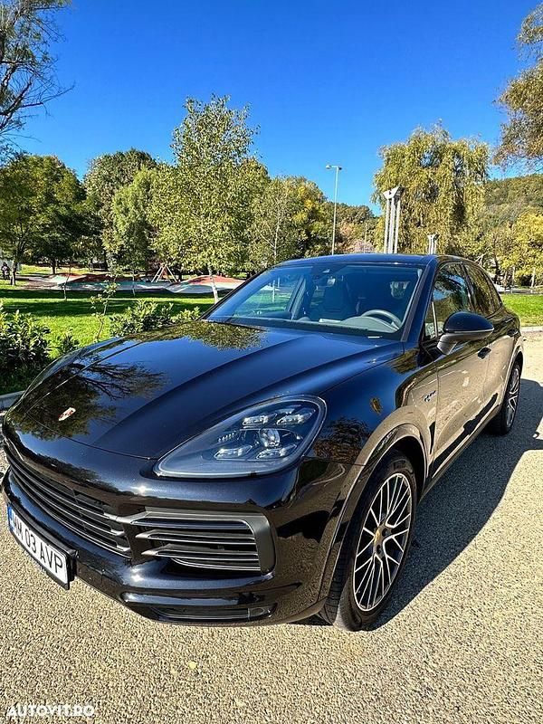 Negru Utilizat 2018 Porsche Cayenne SUV | 42.000 EUR - Imagine 1/4