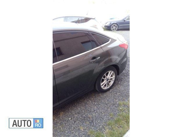 Second-hand Ford Focus 115 CP (84 kW) 2015 Gri Berlinǎ