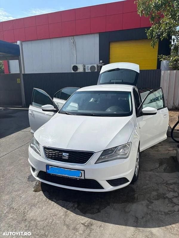 Culoarealb Utilizat 2015 Seat Toledo Style Berlinǎ | 8.500 EUR - Imagine 1/4