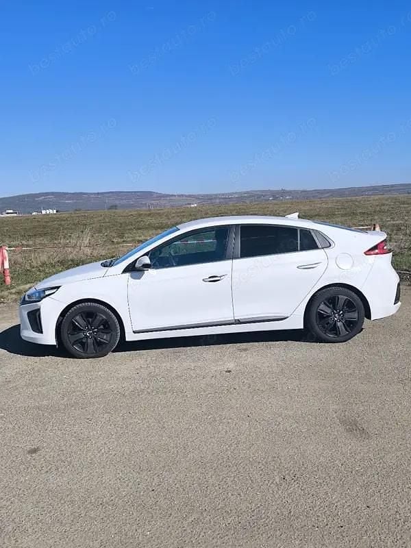 Second-hand Hyundai Ioniq 141 CP (103 kW) 2019 Hatchback