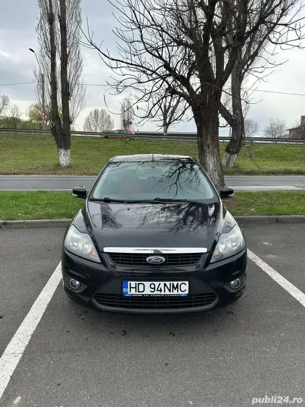 Utilizat 2010 Ford Focus Coupe | 1.800 EUR (Super Preț) - Imagine 1/4