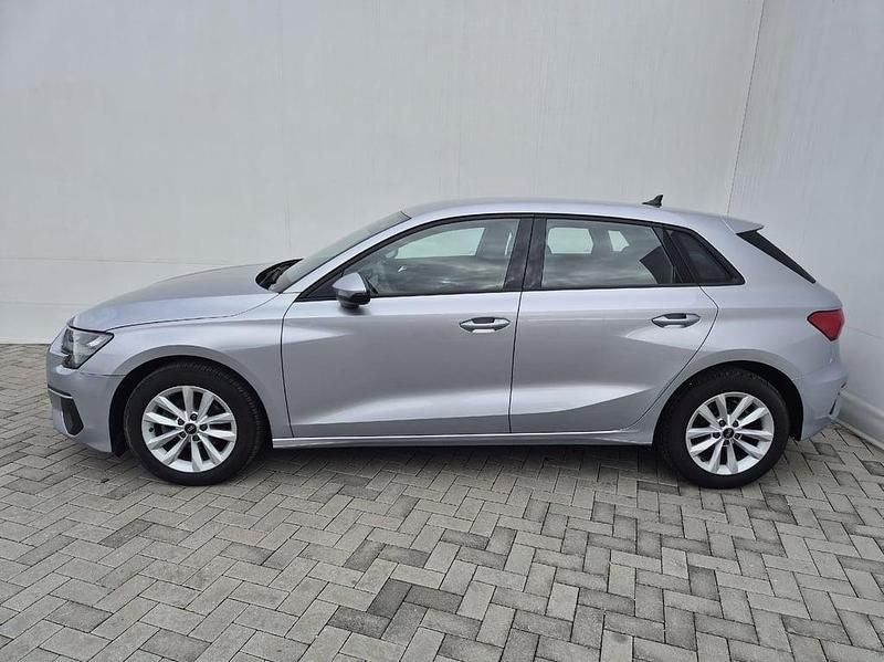 Second-hand Audi A3 116 CP (85 kW) 2021 Gri mediu  normal Berlinǎ