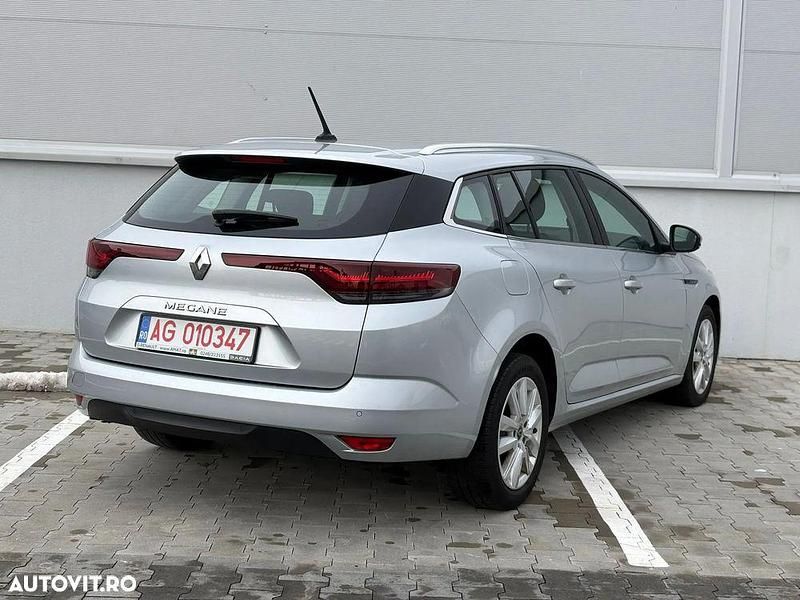 Second-hand Renault Mégane GrandTour Zen 140 CP (102 kW) 2021 Culoareargint Break