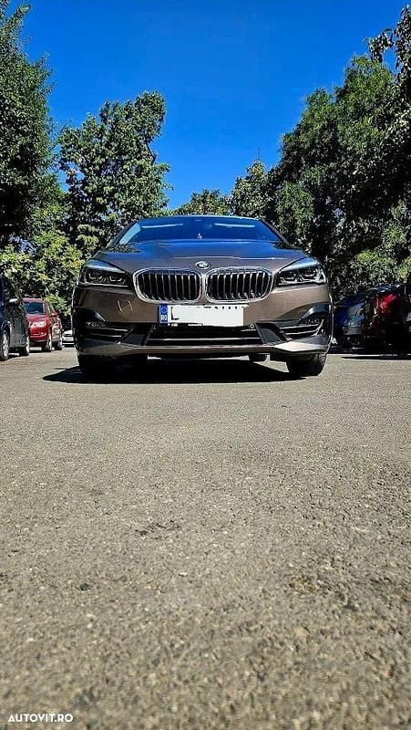 Culoaremaro Utilizat 2019 BMW 218 Active Tourer Monovolum | 18.000 EUR (Scump) - Imagine 1/4