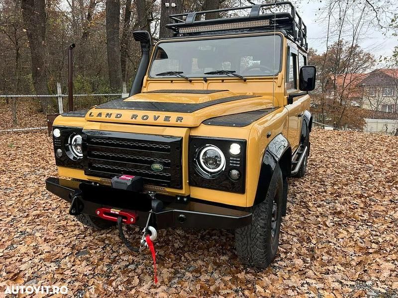 Second-hand Land Rover Defender S 122 CP (89 kW) 2008 Culoarebej SUV