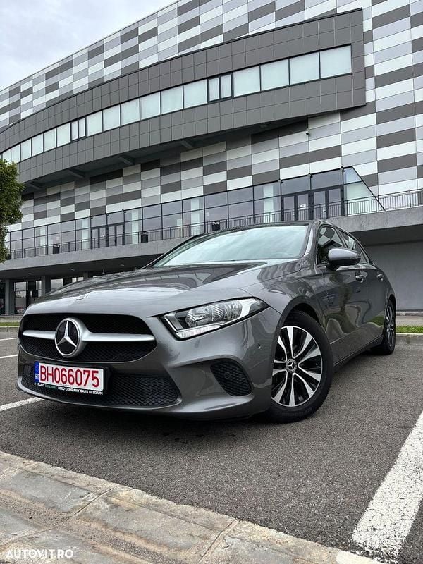 Culoaregri Utilizat 2021 Mercedes A180 Edition Hatchback | 17.300 EUR - Imagine 1/4