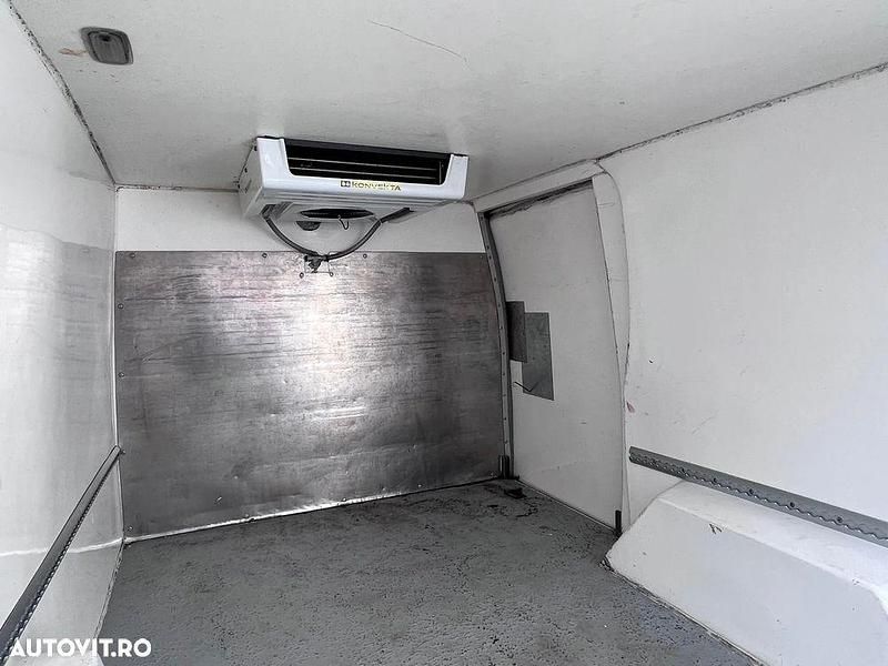 Culoarealb Utilizat 2016 Mercedes Vito Monovolum | 13.990 EUR (Preț OK) - Imagine 1/4