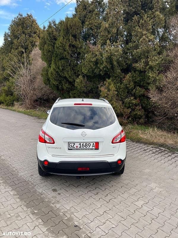 Second-hand Nissan Qashqai +2 Tekna 150 CP (110 kW) 2012 Culoarealb SUV