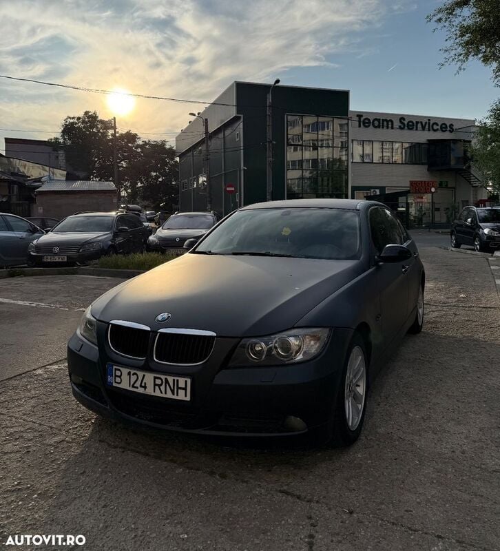 Negru Utilizat 2008 BMW 318 Berlinǎ | 4.599 EUR (Preț OK) - Imagine 1/4