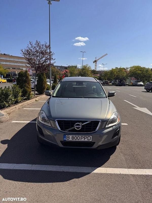 Culoarealbastru Utilizat 2011 Volvo XC60 Standard SUV | 9.800 EUR (Preț OK) - Imagine 1/4
