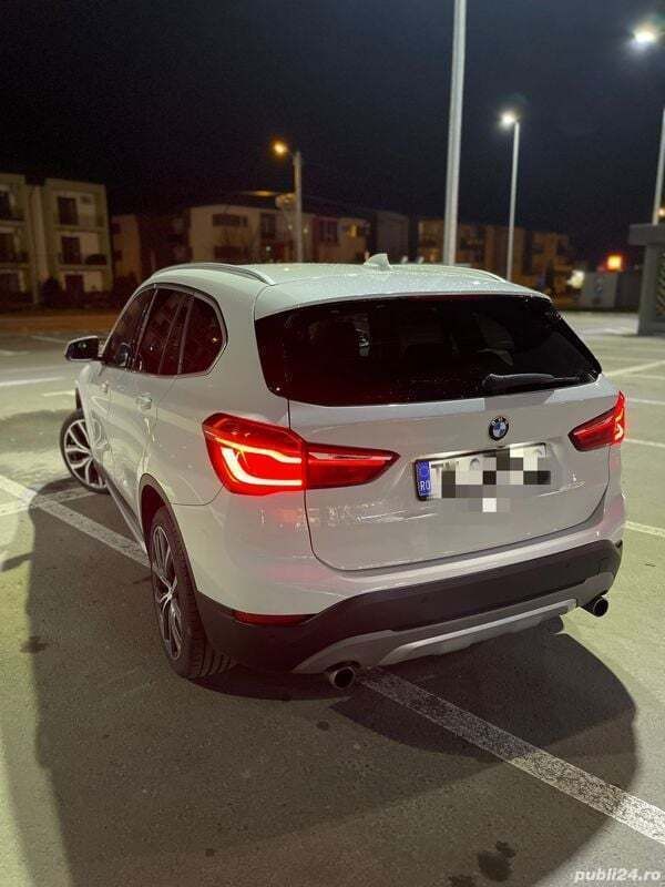 Alb Utilizat 2017 BMW X1 SUV | 22.100 EUR - Imagine 1/4