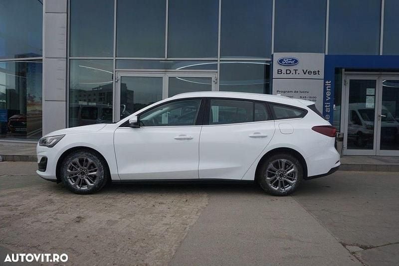 Second-hand Ford Focus 125 CP (91 kW) 2022 Culoarealb Break