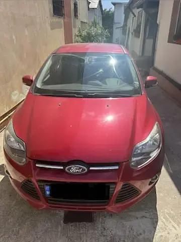 Utilizat 2011 Ford Focus Hatchback | 5.000 EUR (Preț OK) - Imagine 1/4